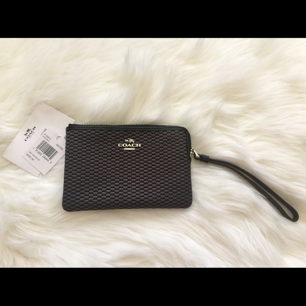 NWT Coach Corner Zip Wristlet Gray/Black
